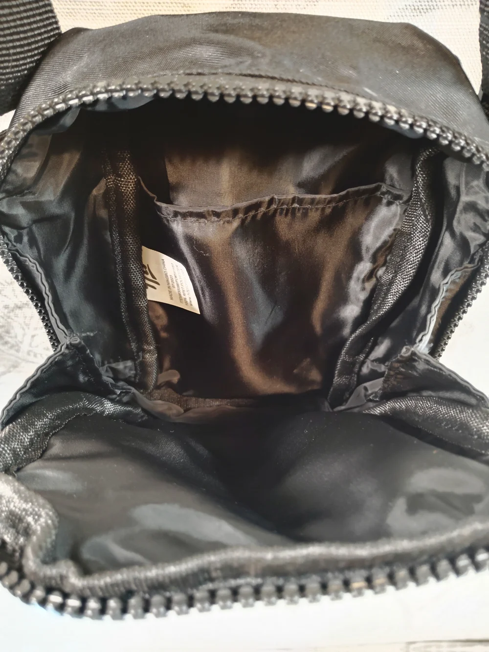 Hit Black  Compact Messenger/ Crossbody Bag